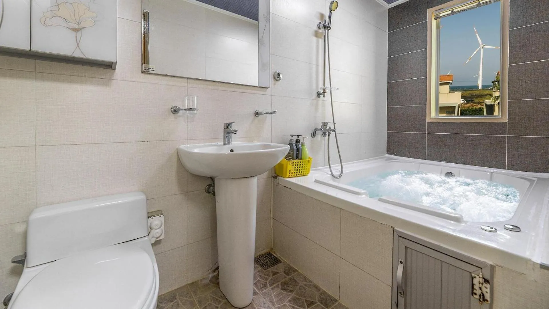 Guest house Jeju Basafan Spa Pension